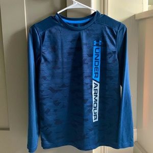 Youth XL Under Armour long sleeve shirt